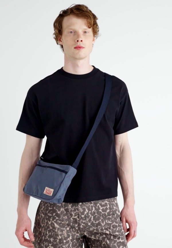 EMORY CROSSBODY UNISEX - Cross body bag4