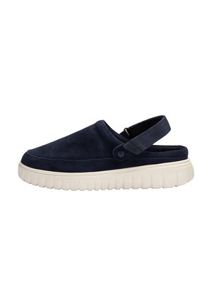 Marineblaue Slip-On-Schuhe mit gepolsterter weißer Sohle und verstellbarem elastischem Fersenriemen für den Freizeitgebrauch.