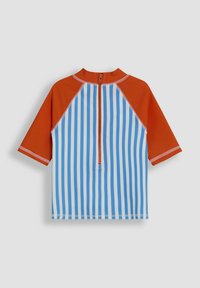 Lyhyet hihat omaava rash guard, jossa oranssit raglan-hihat ja sinivalkoraitainen vartalo. Varustettu takavetoketjulla ja sileällä pinnalla.