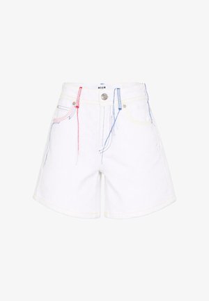 Shorts di denim bianco con cuciture a contrasto multicolore rosse, blu e gialle, tasche anteriori, bottone in metallo e etichetta del marchio MSGM sulla cintura.