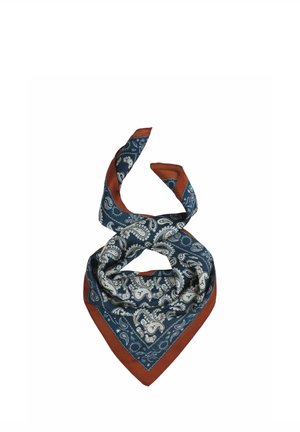 Seiden-Bandana mit blau-weißem Paisley-Muster und rostfarbener Umrandung, gefaltet mit nach oben ausgestreckten losen Enden.