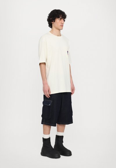 Les Benjamins OVERSIZED TEE - Μπλουζάκι με στάμπα - letter page