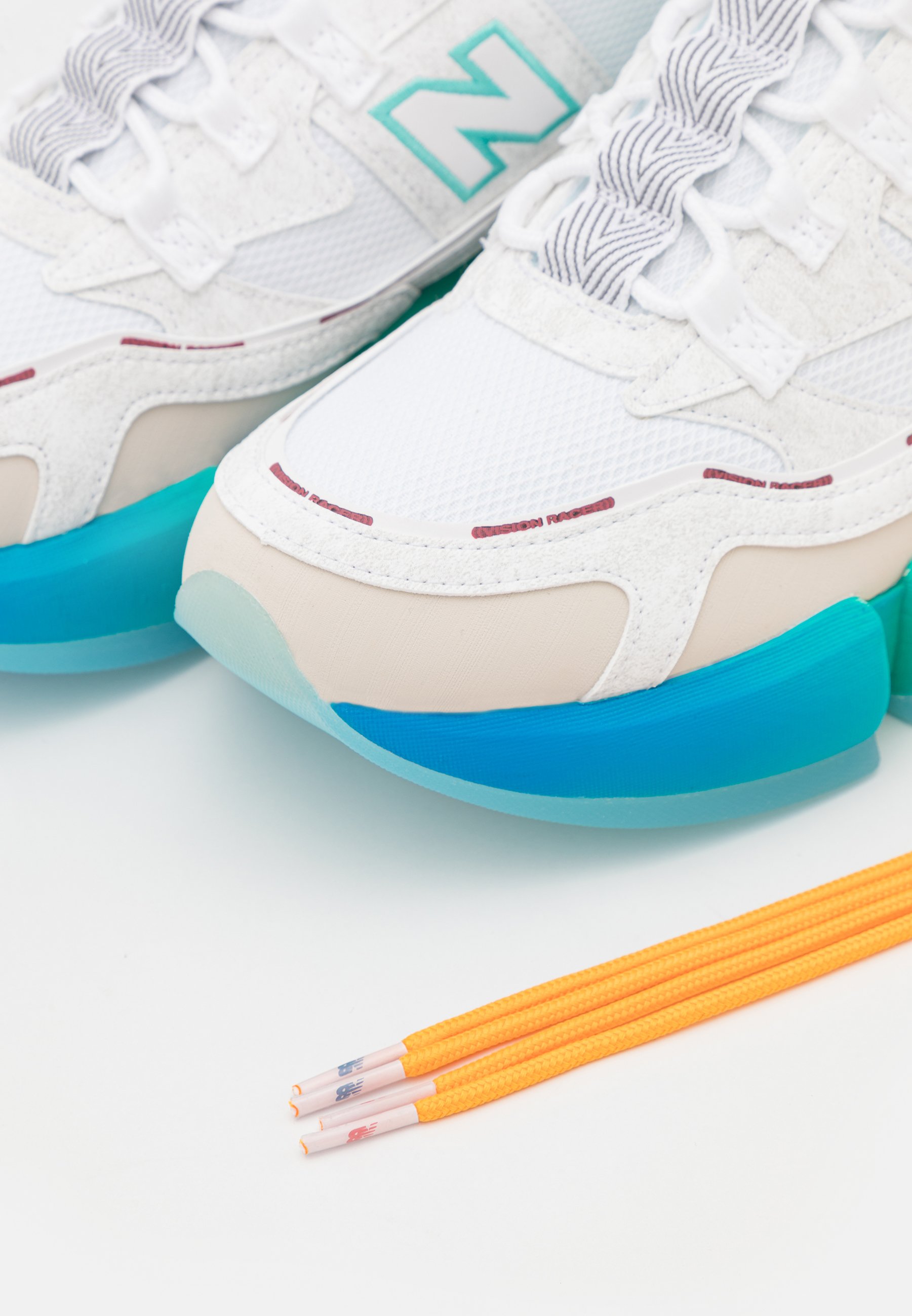 New Balance VISION RACER UNISEX - Sportbačiai - white/balta - Zalando.lt