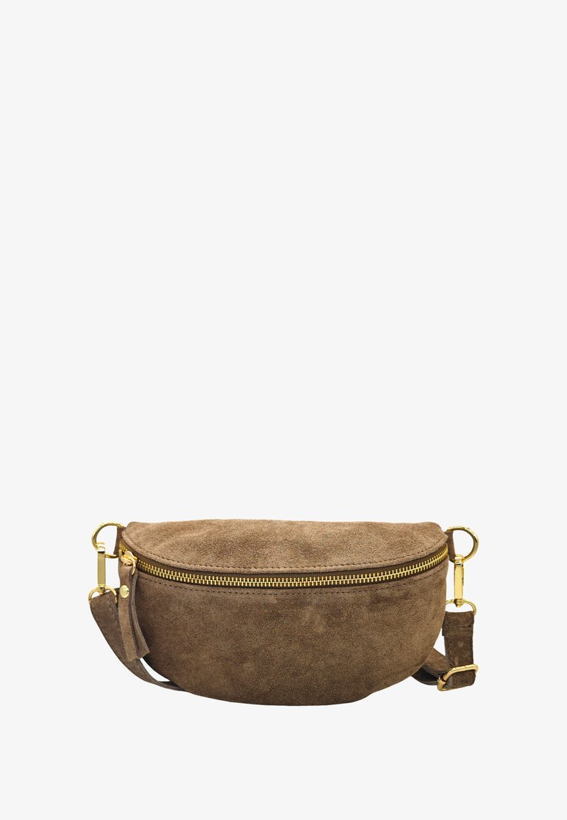 Sac à épaule en daim marron avec un design arrondi, fermeture éclair dorée et bandoulière réglable. Présente une texture lisse et un style minimaliste.