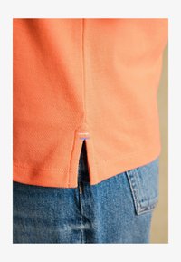 Niet geselecteerd, orange