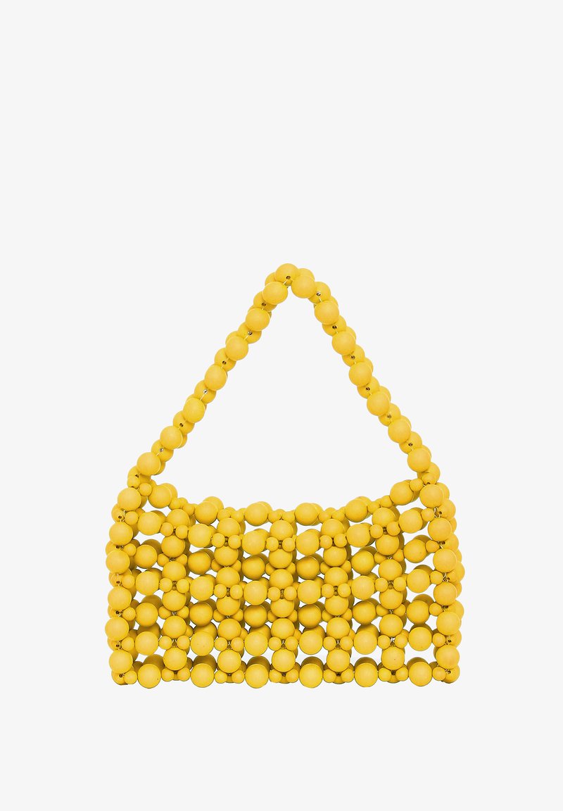 Borsa a mano gialla con manico triangolare, caratterizzata da una struttura a griglia di perline tonde interconnesse, che mostra una texture liscia.