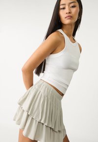 Stradivarius Skladaná sukňa - light grey