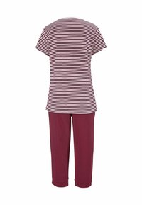 Striped short-sleeve top in burgundy and white, paired with burgundy capri pants. Soft fabric with a relaxed fit and round neckline.