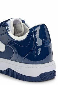 HUGO KILIAN TENN - Trainers - open blue