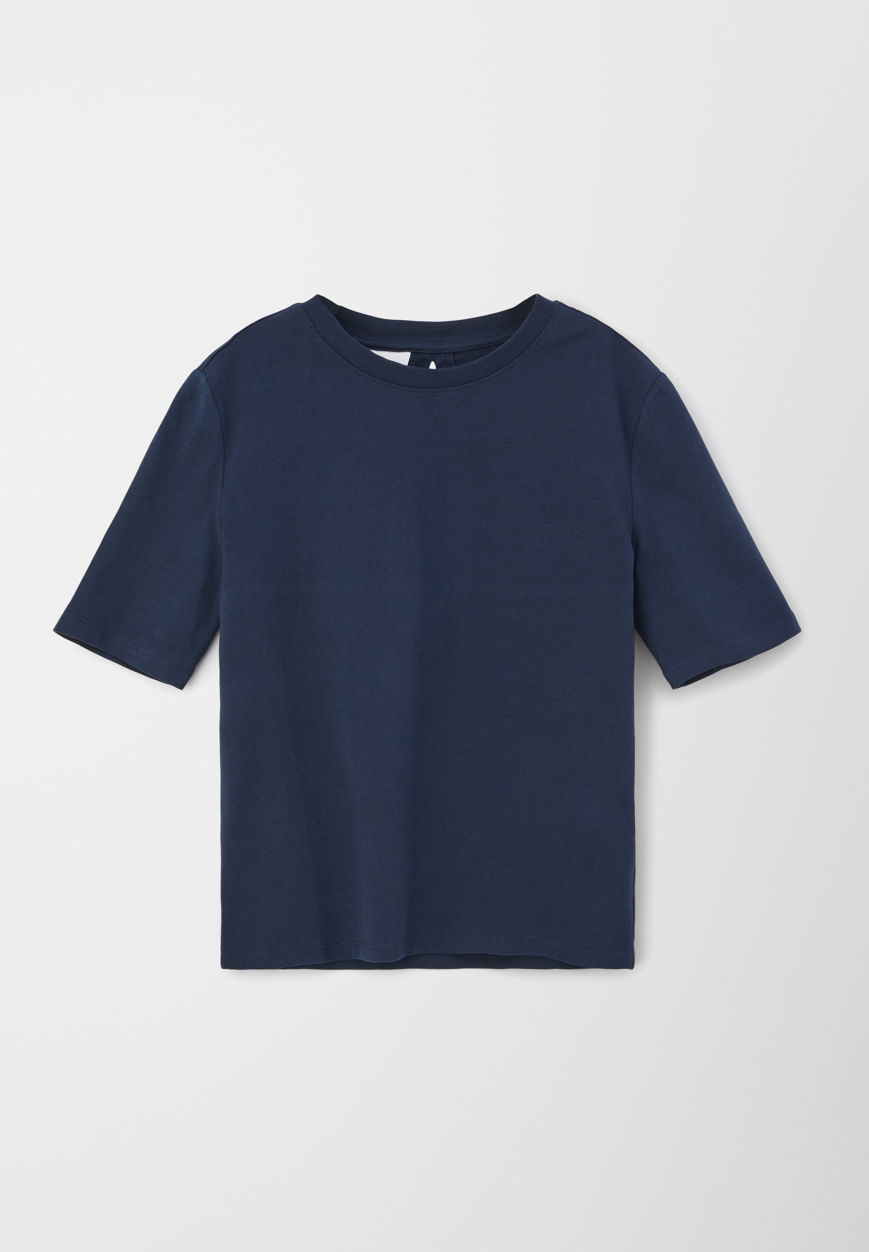 S.Oliver Mädchen T-Shirt Mit Cut-Out Detail – Aus Baumwollmix, Kurze Ärmel, Slim Fit, Rückenlänge 43,5 Cm (Größe M), Moderner Casual-Look