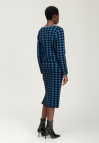 INFLUENCER Cardigan - capri