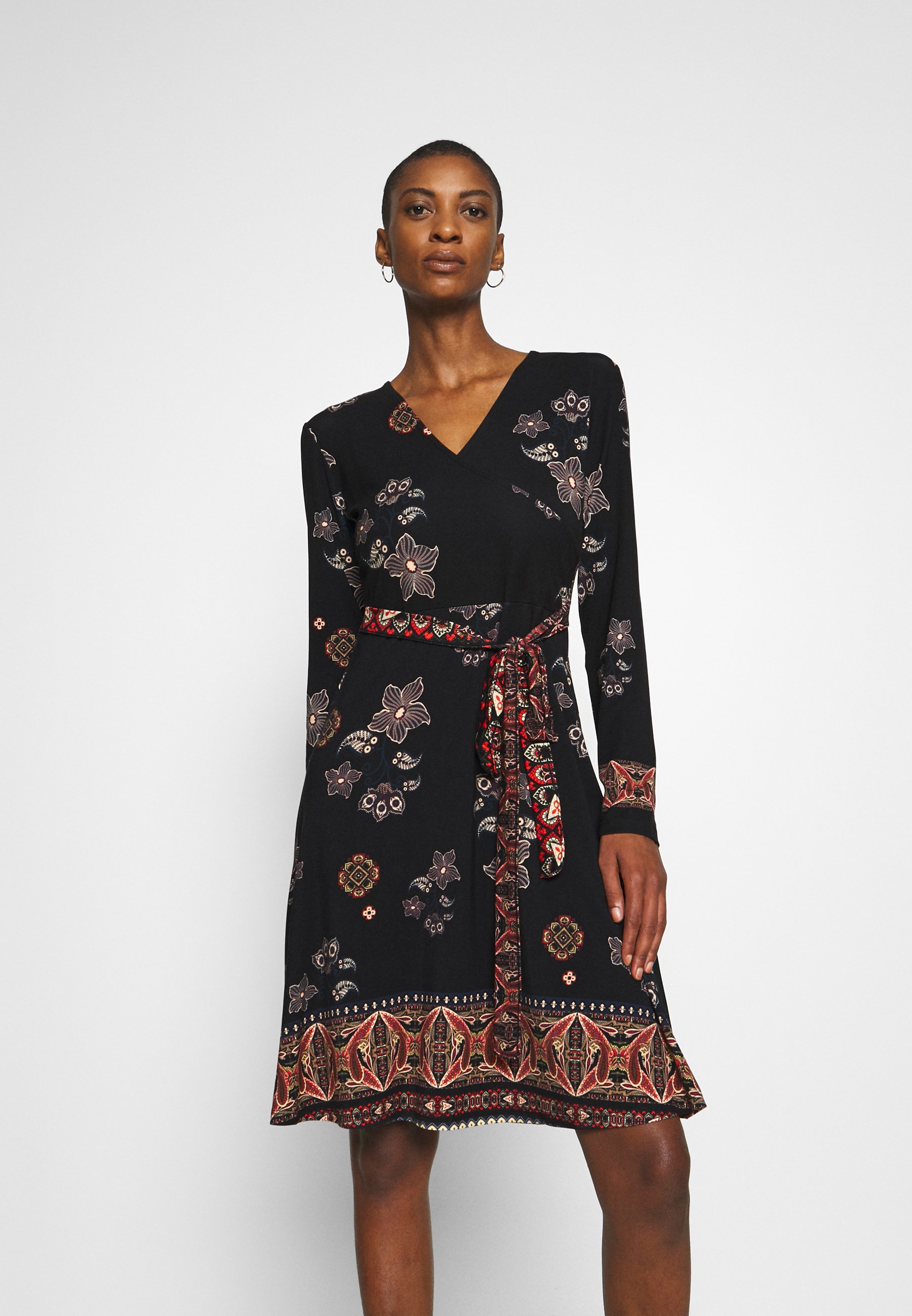 Desigual Singapur Jersey Dress Black Zalando Co Uk 