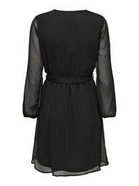 Zwarte jurk met transparante lange mouwen, een cinched taille met een riem en een vloeiende rok, ontworpen met een eenvoudige, elegante silhouet.
