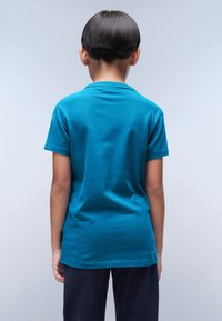 Napapijri CHAMOIS UNISEX - Marškinėliai su spaudiniu - blue sapphire