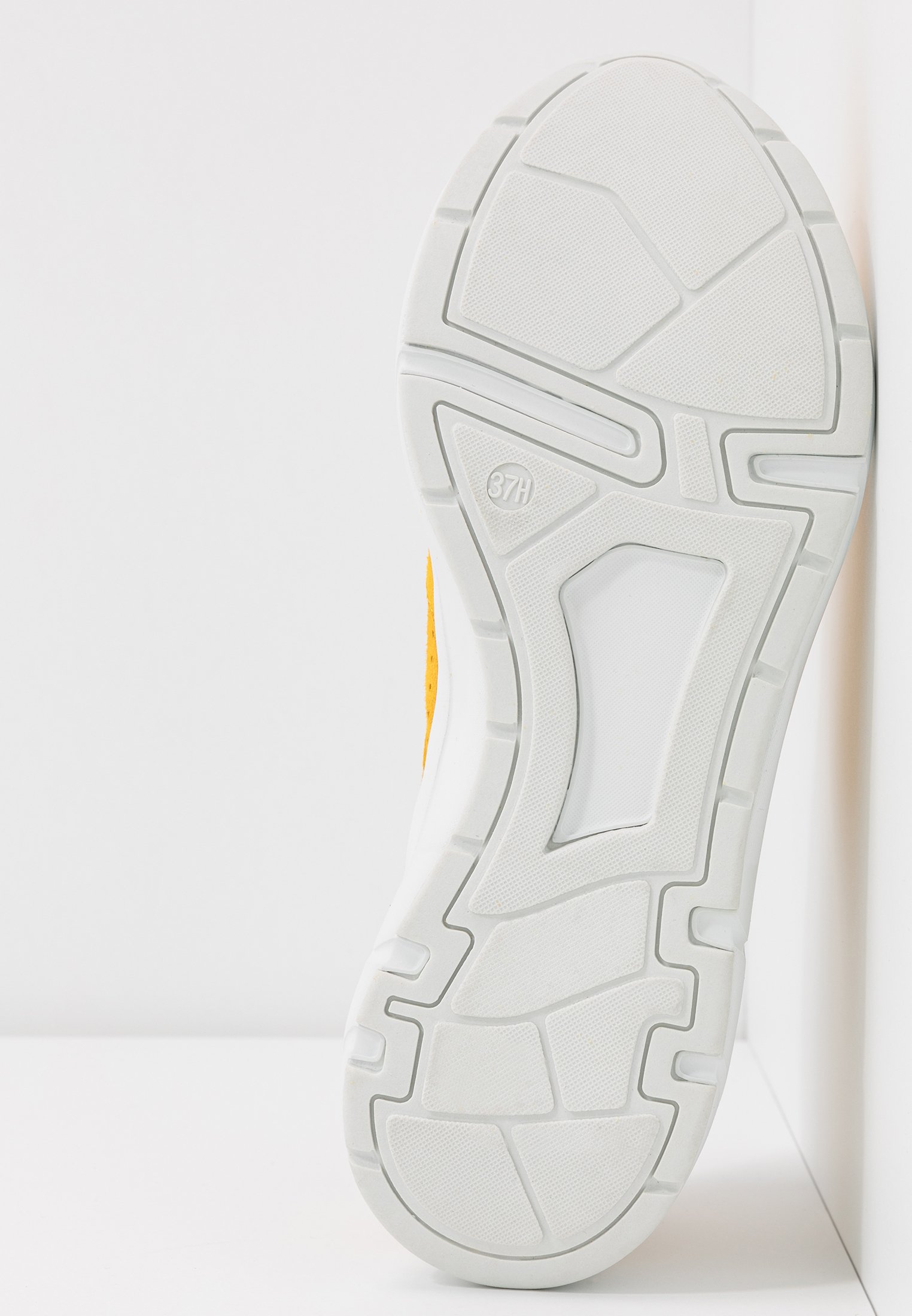 Caprice Joggesko yellowwhite Zalando.no Caprice Joggesko yellowwhite Zalando.no