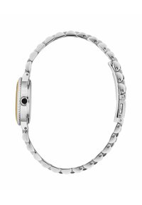 Montre-bracelet argentée avec un boîtier arrondi et un cadran jaune. Elle possède un bracelet en métal poli texturé avec des maillons entrelacés et une couronne noire.