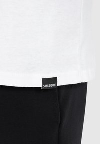 Smilodox KARRY 3ER PACK - T-shirt basic - weiß