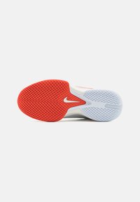 Nike Performance GT CUT ACADEMY - Basketsko - summit white/metallic silver/picante red