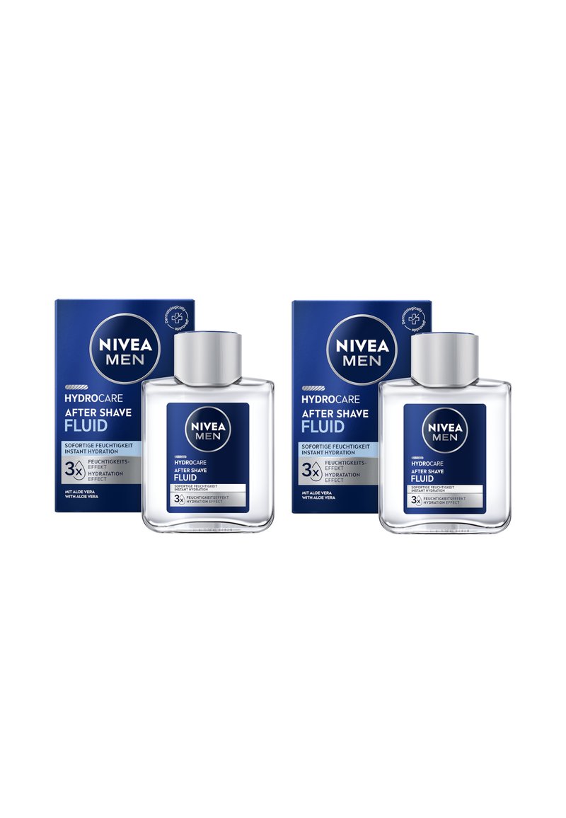 NIVEA Men Hydrocare After Shave Fluid in klaren Glasflaschen, quadratische Form mit blauen Verschlüssen, präsentiert in einer blauen Schachtel mit weißem Text.