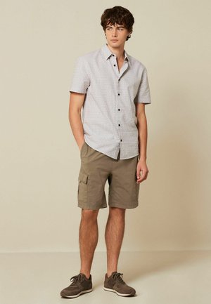 TEXTURED SHORT SLEEVE - REGULAR FIT - Skjorter - white