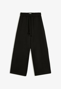 Vald, black