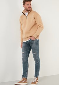 Buratti REGULAR FIT - Sudadera - sand