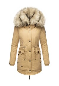 Beige parka met een met bont gevoerde capuchon, knopen aan de voorkant, een trekkoord in de taille en twee knoopzakken. Beschikt over een gladde textuur en een iets langere snit.