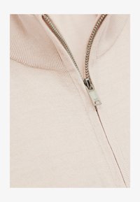 Unausgewählt, beige