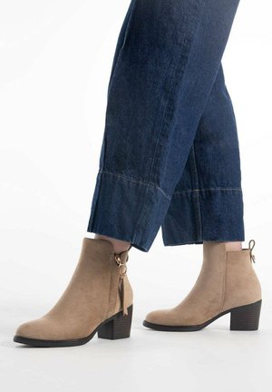 XTI, BOTIN DE MUJER CON TACÓN - Botines - taupe