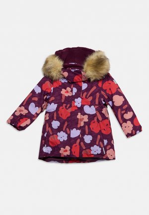 Manteau d'hiver violet pour enfants avec des motifs floraux colorés et une capuche bordée de fausse fourrure marron clair.