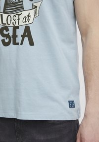Blend BHPIROT - Majica kratkih rukava s printom - dusty blue