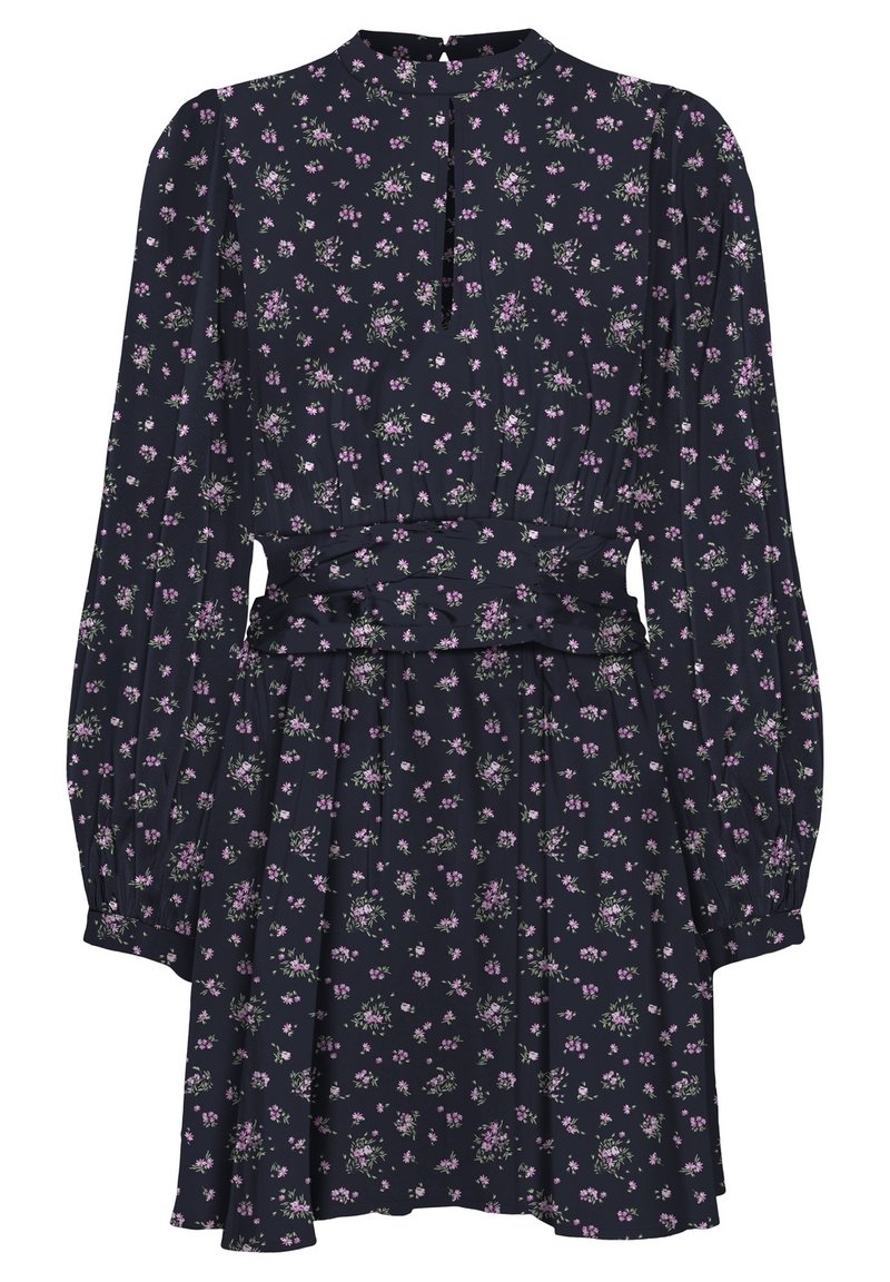 Marinblå klänning med långa puffärmar, blommönster i lila och vitt, åtdraget midja med band, och nyckelhålskrage.
