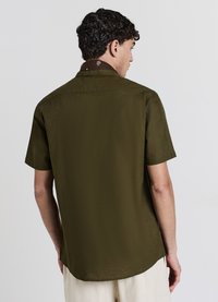 Calliope CAMICIA COREANA MISTO LINO - Hemd - verde militare