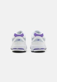 New Balance 2002 UNISEX - Joggesko - white