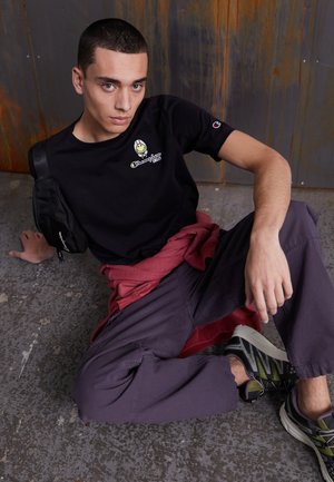 T-shirt con stampa - black
