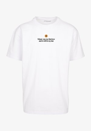 Upscale by Mister Tee, K-POP HEAVY - T-Shirt print - white