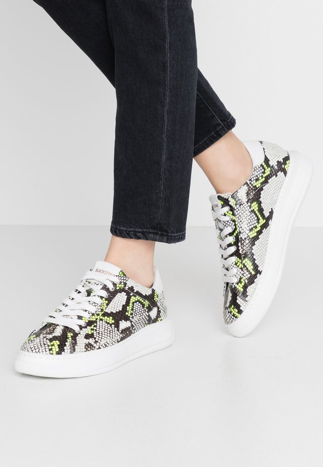 Sneakers - beige