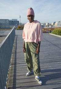 Nike Sportswear HOODIE - Džemperis ar kapuci - arctic orange/white