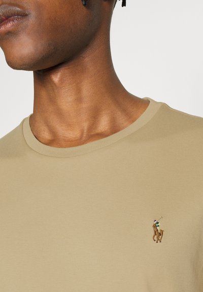Polo Ralph Lauren CUSTOM SLIM FIT SOFT COTTON T-SHIRT - T-shirt básica - vintage khaki