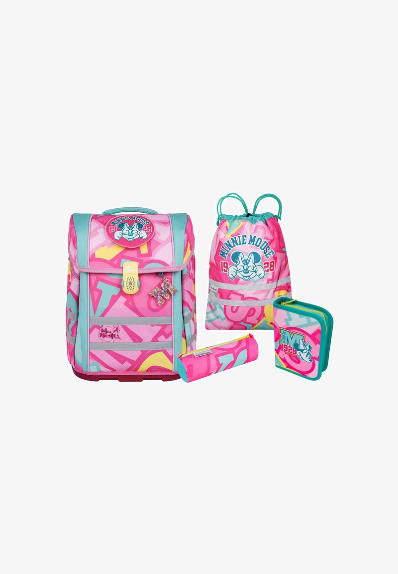 Rosa und türkisfarbene Rucksack mit geometrischen Mustern, einschließlich einer passenden Zugprodukten, Federmäppchen und einem Reißverschlussbeutel, die Charaktergrafiken zeigen.