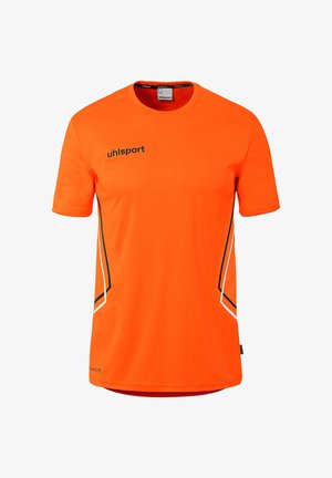 Leuchtend orangefarbenes Sport-T-Shirt mit kurzen Ärmeln, schwarzen und weißen schrägen Streifen an den Seiten und „uhlsport“-Logo auf der oberen Brust.