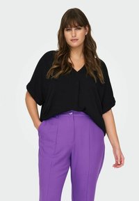 ONLY Carmakoma - CARMIO MAY V NECK SOLID - Basic T-shirt - black Thumbnail Image 1