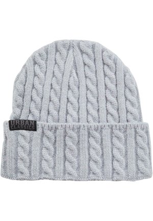 Grau gestrickte Beanie mit einem Kabelmuster, ausgestattet mit einem umgeschlagenen Schal und einem schwarzen Urban Classics-Label auf der Vorderseite.