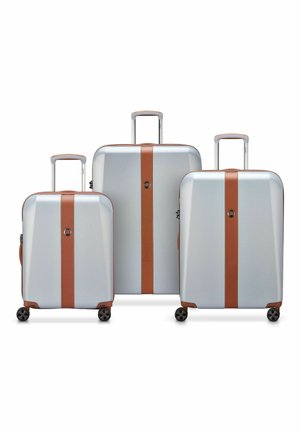 Delsey Paris PROMENADE HARD 2.0 EXPANDABLE  SET - Luggage set - silver
