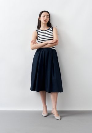 GANT, COMBO DRESS - Džersejové šaty - evening blue