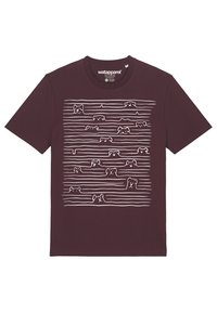 Bordeaux katoenen T-shirt met een wit lijntekenpatroon van honden tegen horizontale lijnen, korte mouwen en een ronde halslijn.