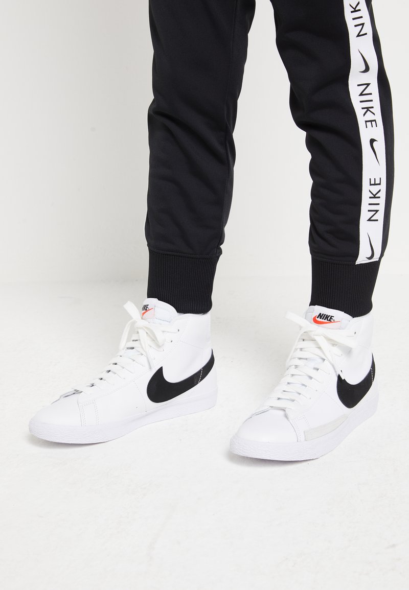 Nike Sportswear BLAZER MID - Vysoké tenisky - white/black/biela ...