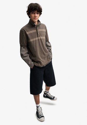 Bench, BENCH X SUPERDRY &AMP; CO BENCH SUPERSOFT LOGO POLO SHIRT - Poloshirt - black olive  chocolate chip