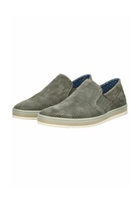 Zapatos slip-on perforados en color gris con una textura suave, suela de goma y un forro con patrón azul en contraste. Diseño minimalista con acentos elásticos.