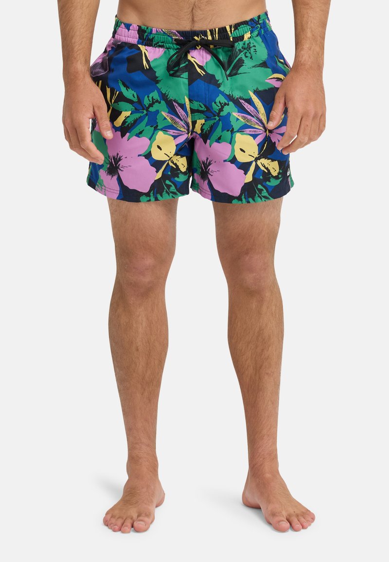 Μαγιό σορτς κατασκευασμένο από ελαφρύ ύφασμα με πολύχρωμο τροπικό ανθικό σχέδιο σε πράσινο, ροζ, κίτρινο και μπλε, με ελαστική μέση.